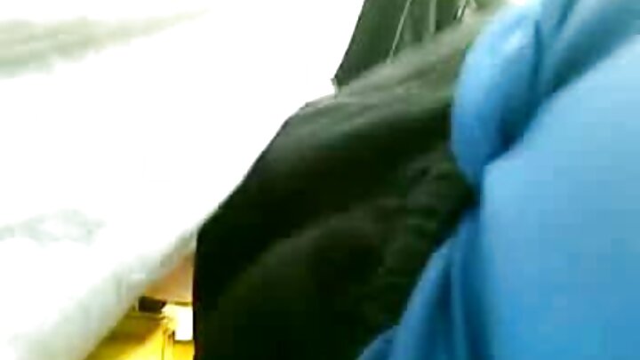 سنہرے بالوں آلی انجلیکا کورالوین نے اک سکیورٹی گارڈ نوں چودیا