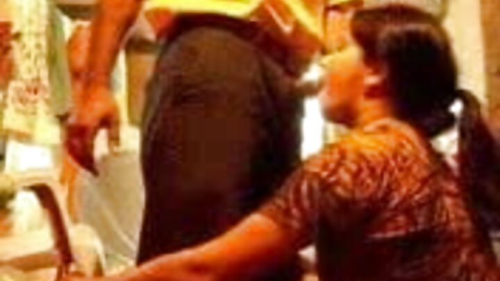 چھاتی MILF اپنی پہلی فحش کاسٹنگ تے چوددی اے