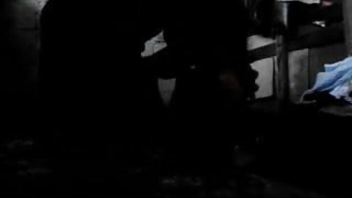 پنڈ دے ٹوائلٹ دے نیڑے اک بندے نے کڑی نوں چودیا