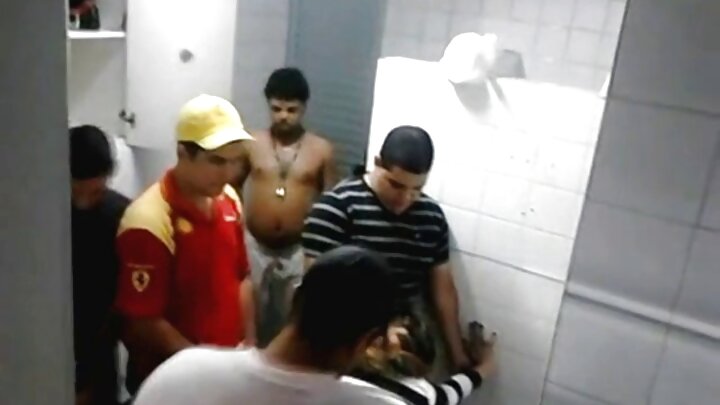 دو گرم رنڈی اک تجربہ کار آدمی نو orgasm تک لے آندیاں نیں