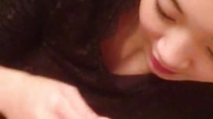 ساشا گرے نے اپنی پھدی چھڈ دتی