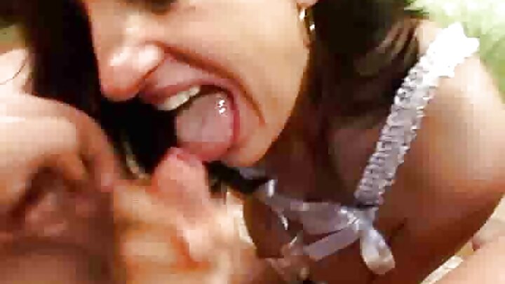 بانہہ ٹُٹی ہوئی بندہ گرم خوبصورتی نوں چوددا اے