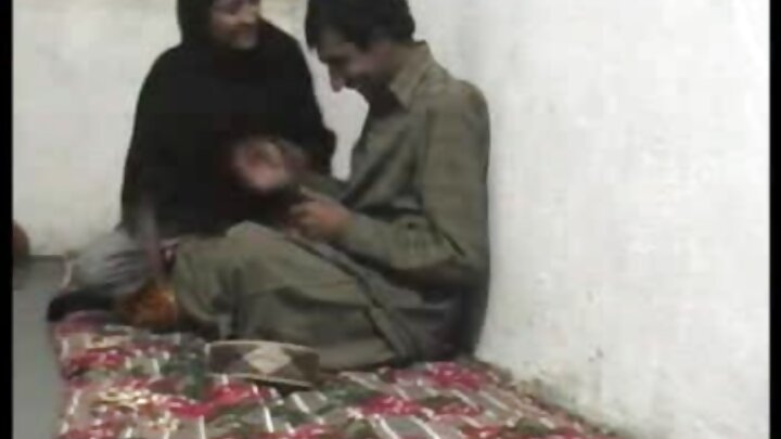 چھاتی آلی کُڑی تے اوہدے عاشق دے وچکار نرم جنسی