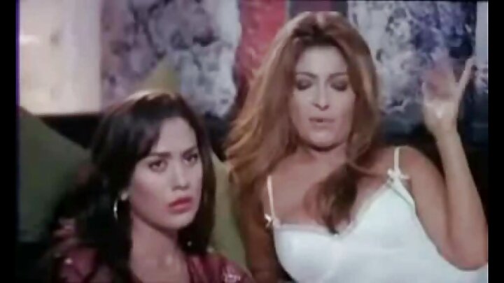 تھریسم فحش جتھے اک بندہ دو گرم کڑیاں نوں چوددا اے۔